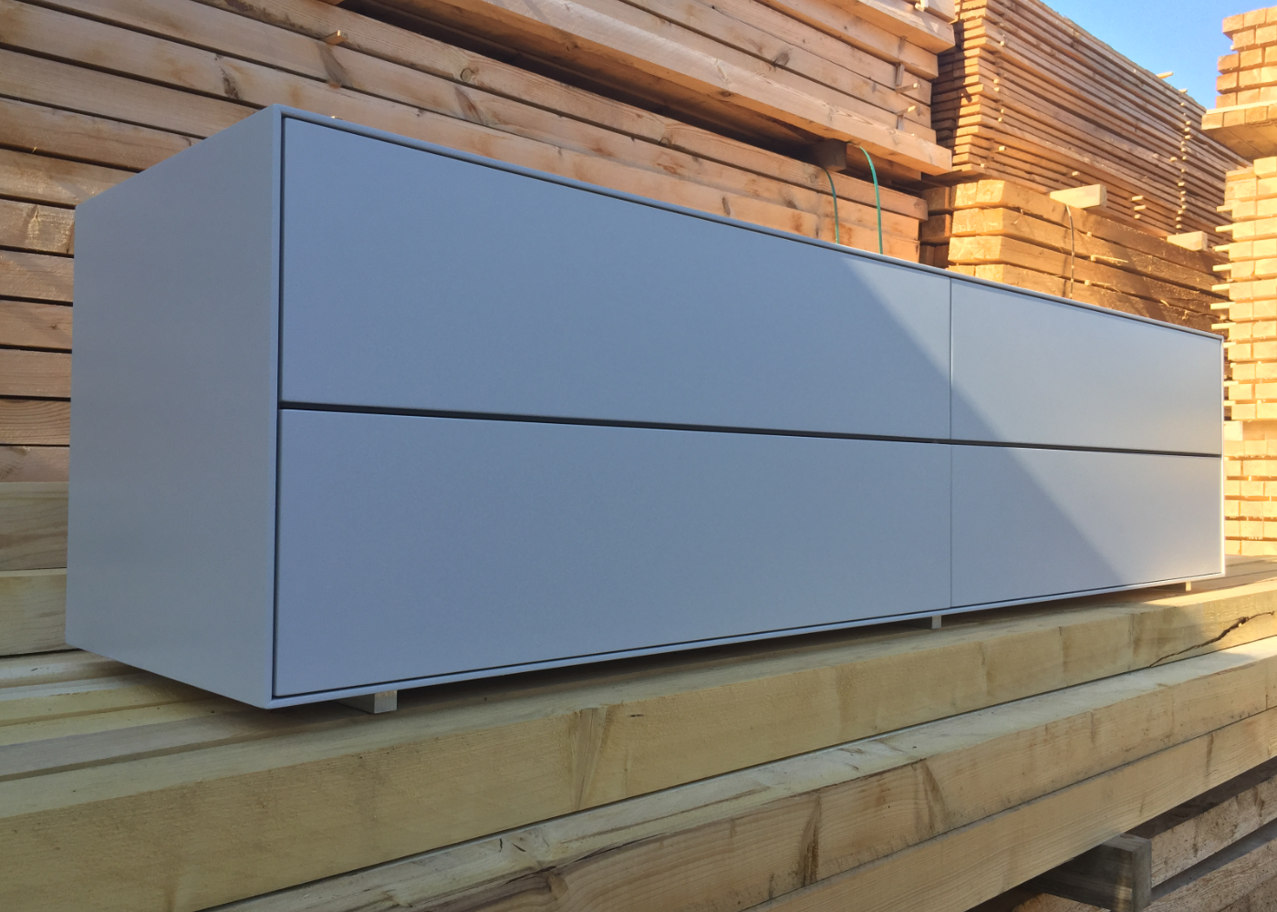 Sideboard auf einer Terasse